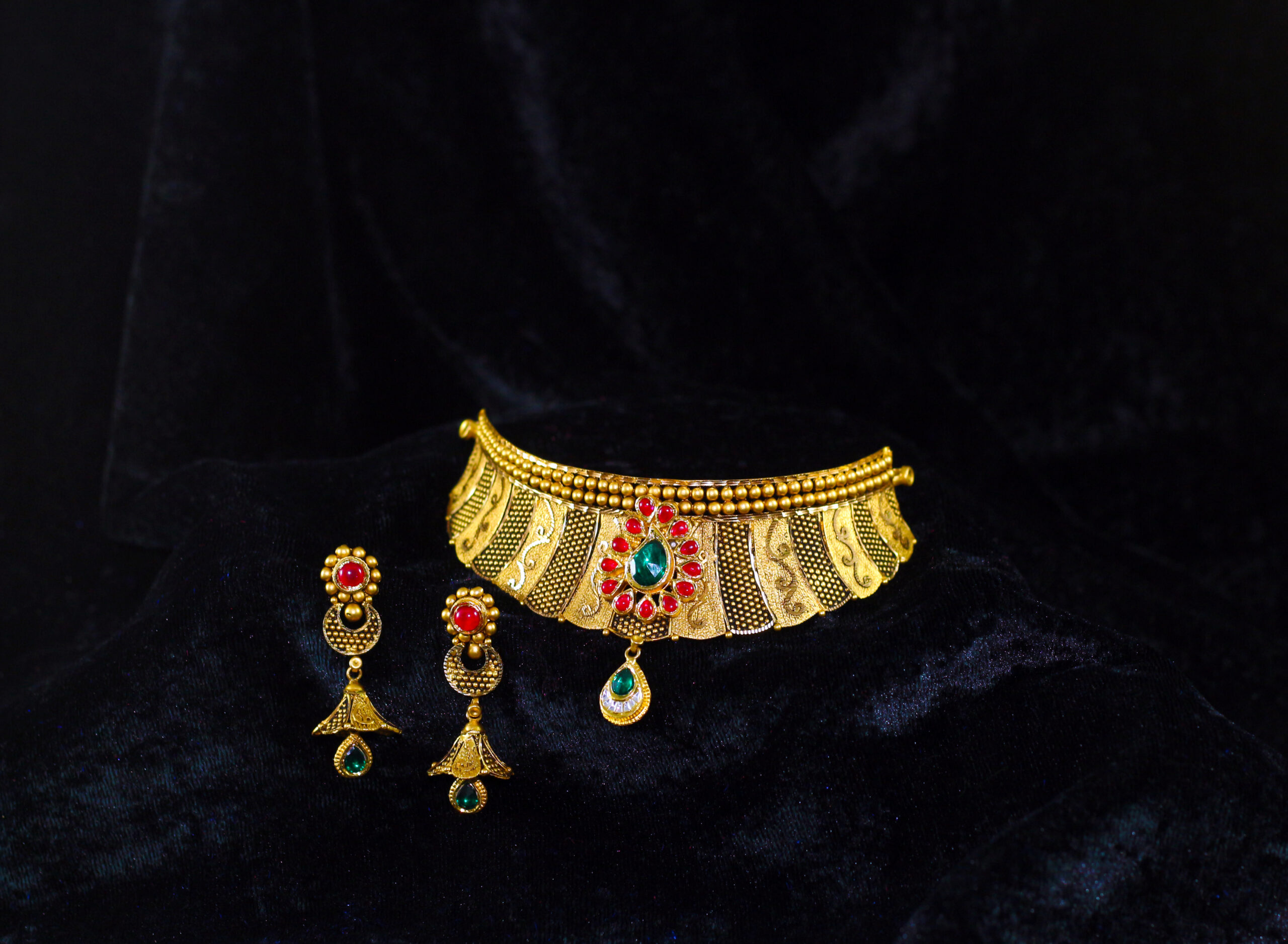 premium-gold-bride-jewellery-set